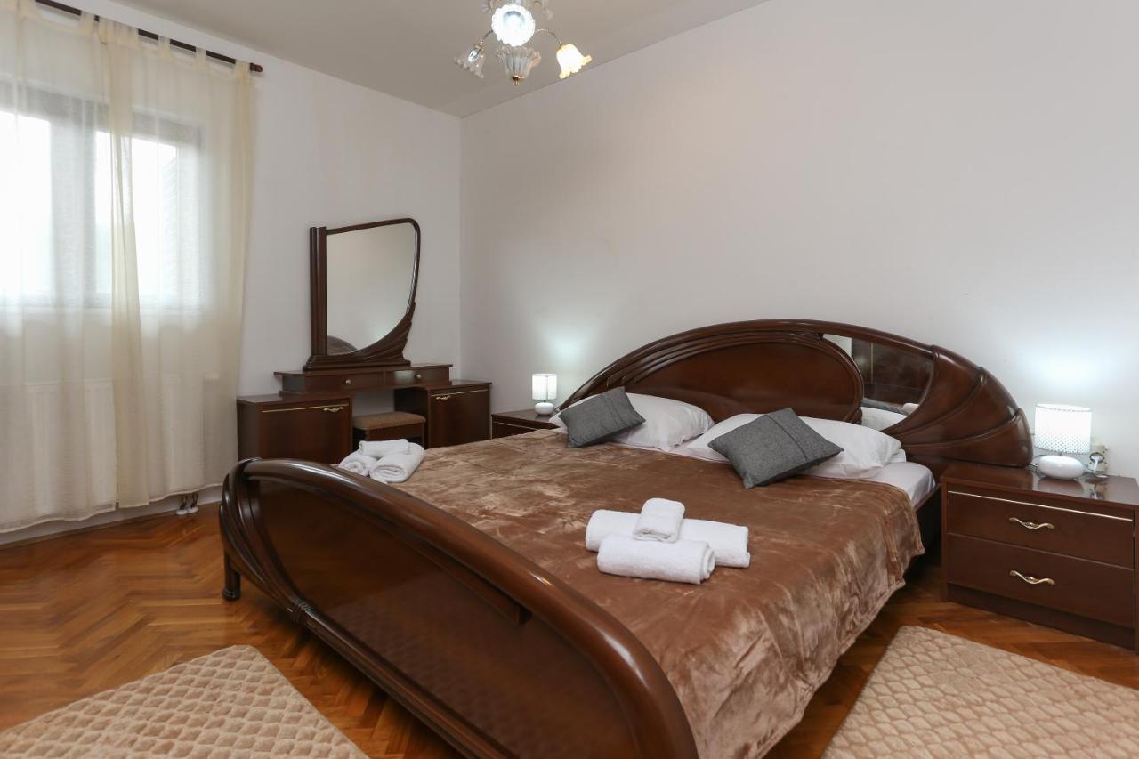Apartments Marinero Трогир Экстерьер фото